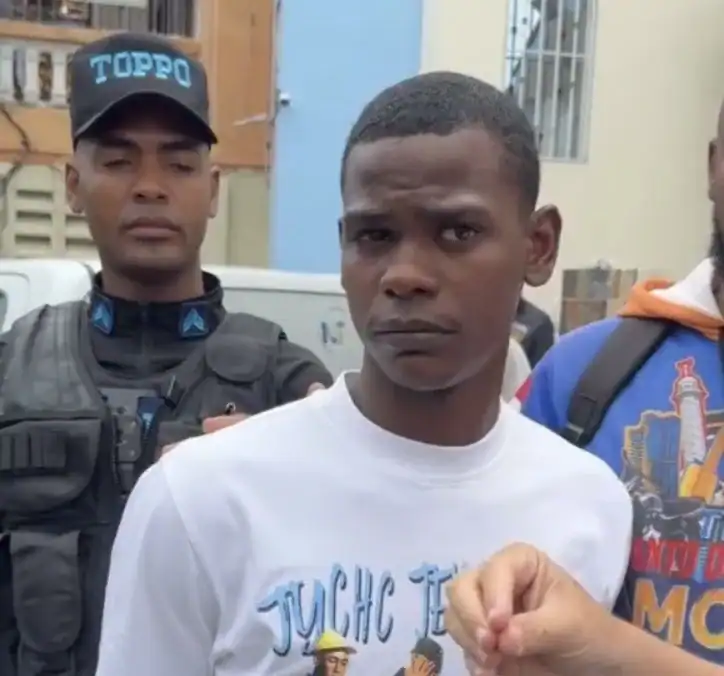 Envían a prisión preventiva a “Negro Malo” por agredir chofer del TRAE en Santo Domingo Oeste