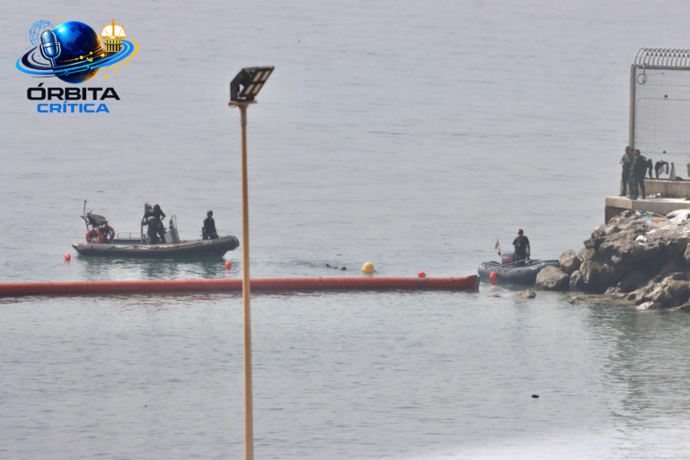 España refuerza Ceuta con una barrera flotante tras una llegada masiva de migrantes